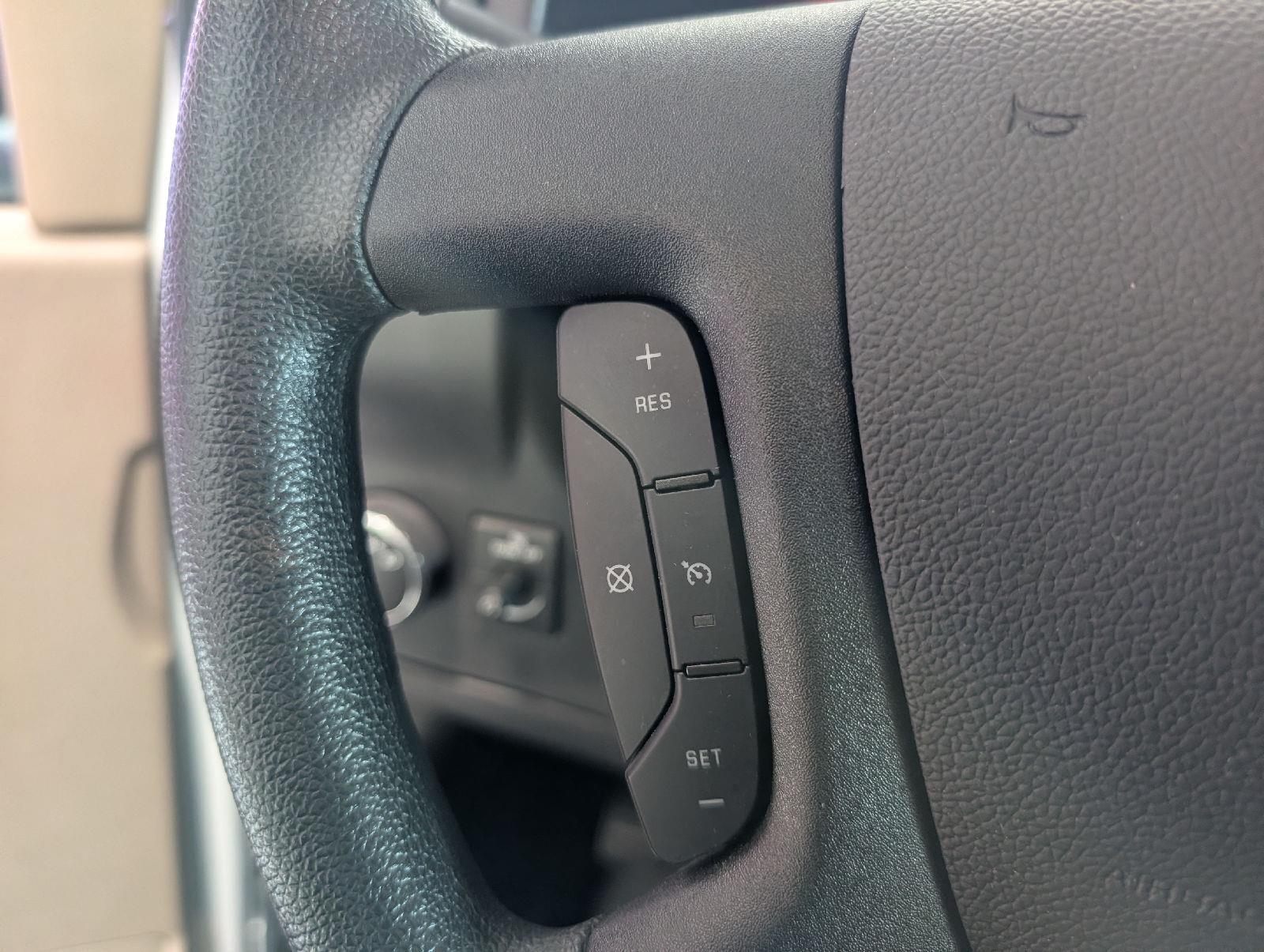 Used 2025  GMC 2500 image 18