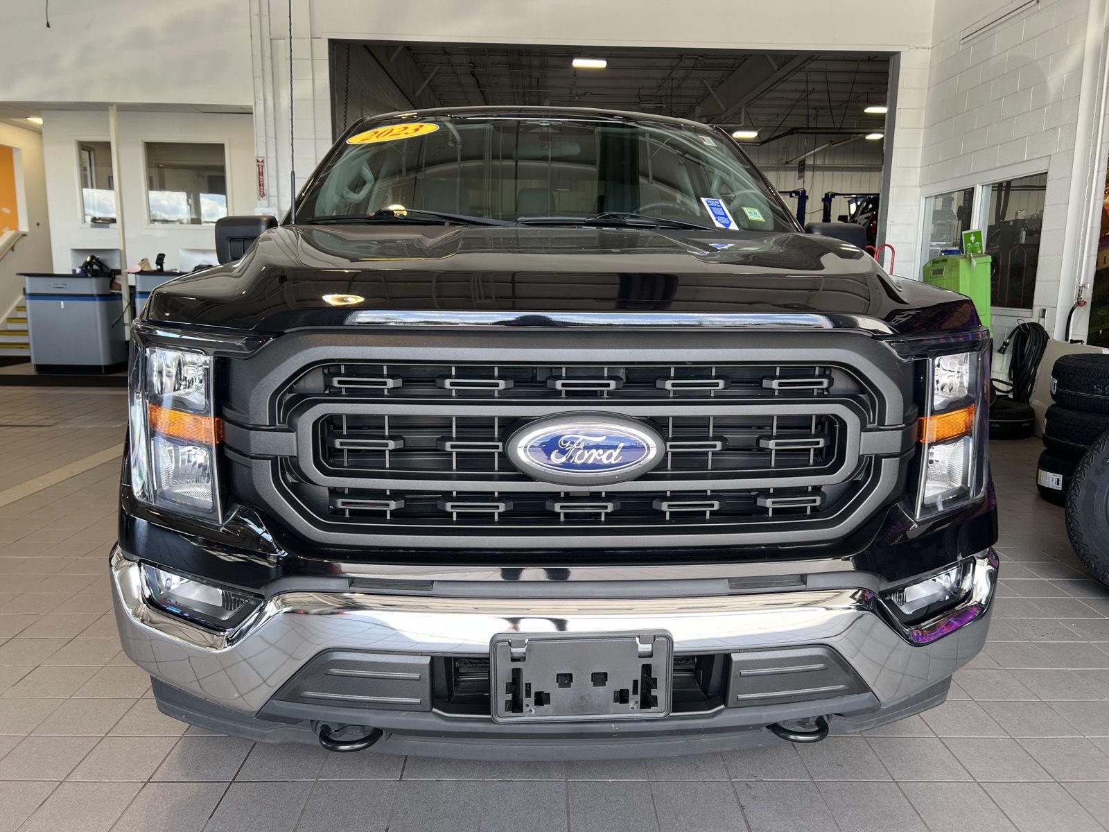 Used 2023 Agate Black Ford XL image 2