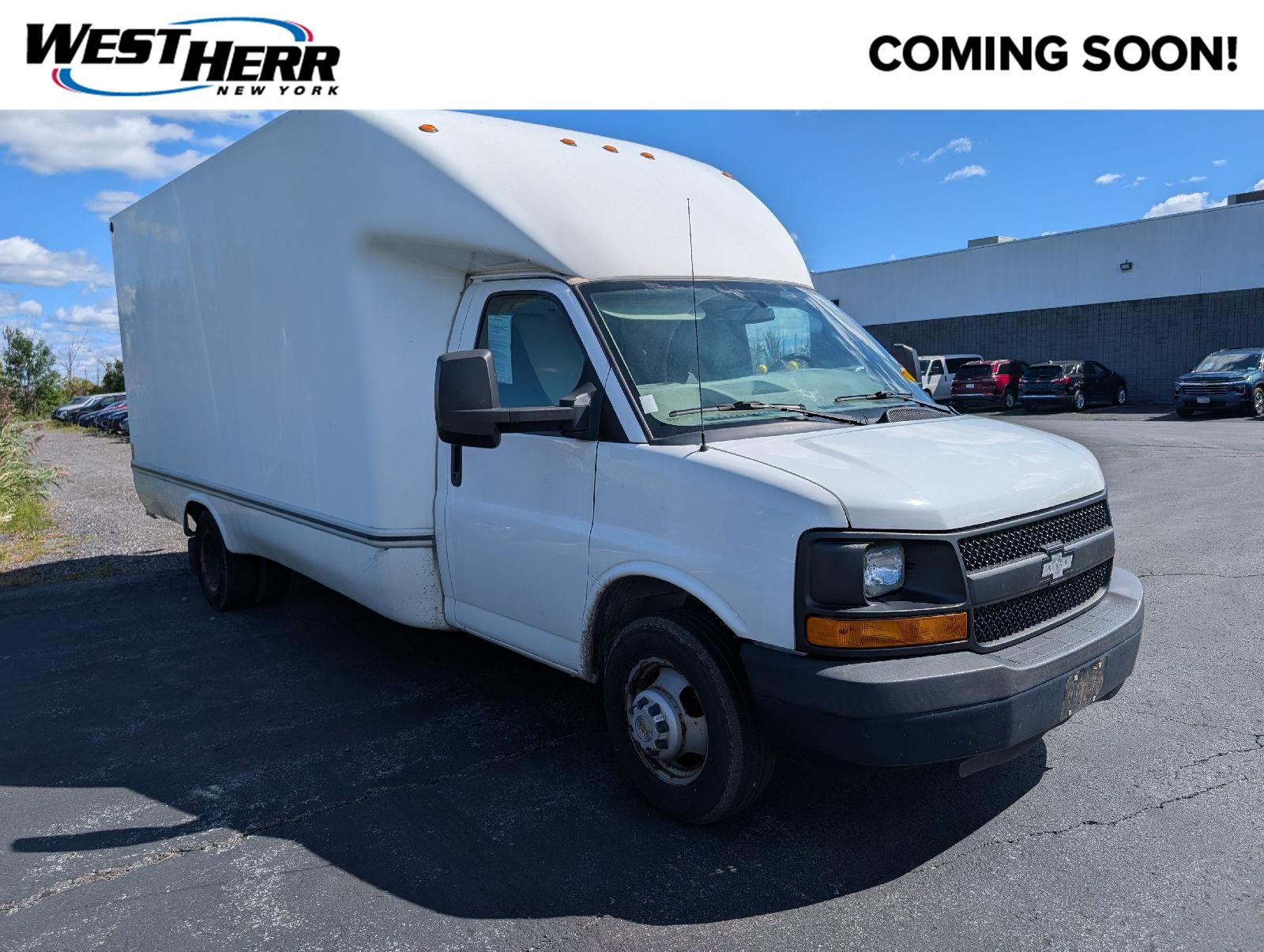 Summit White 2016 Chevrolet Express Chassis Van Rear-Wheel Drive 6-Speed Automatic