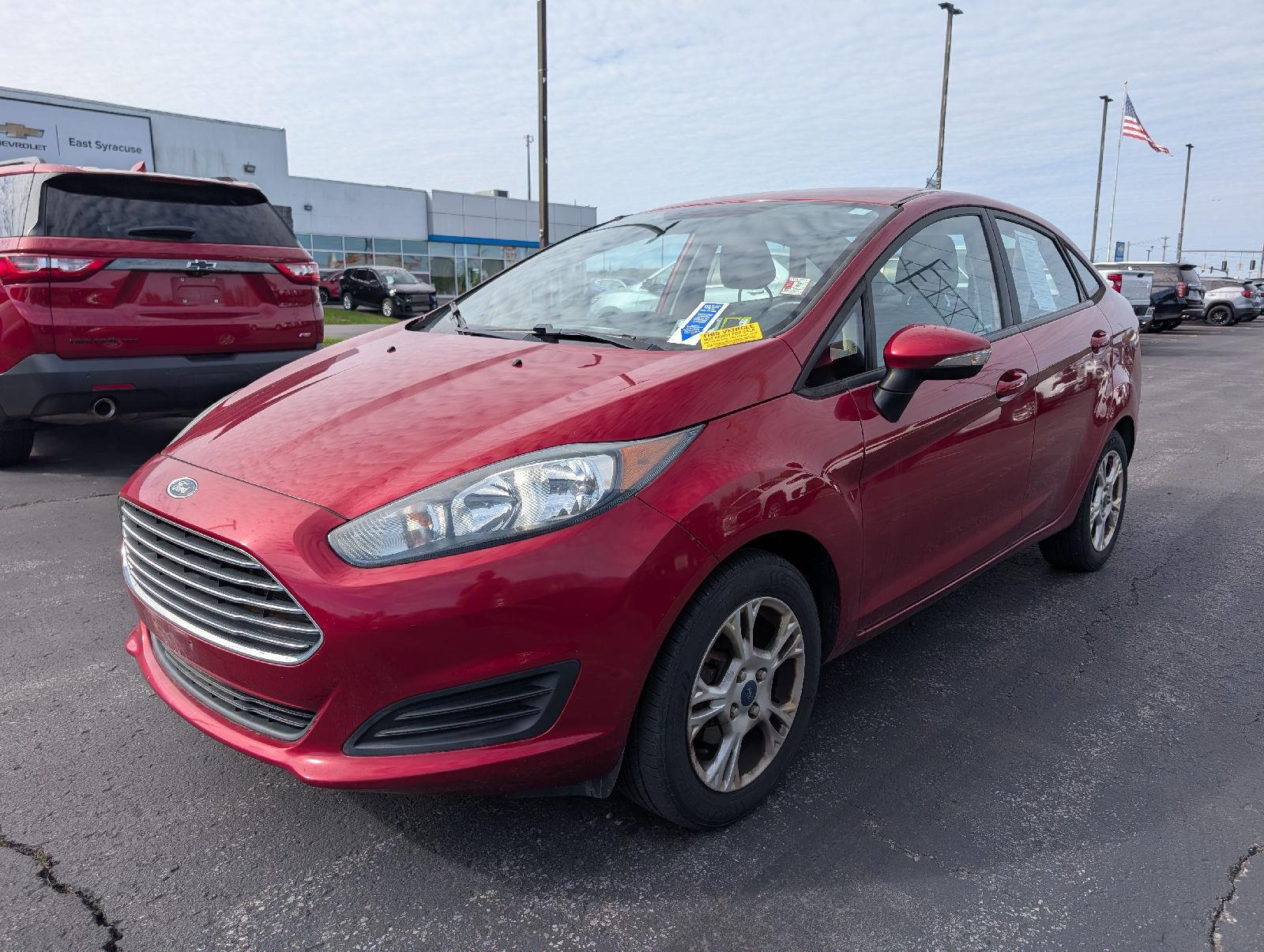 Used 2016 Ruby Red Metallic Tinted Clearcoat Ford SE image 4