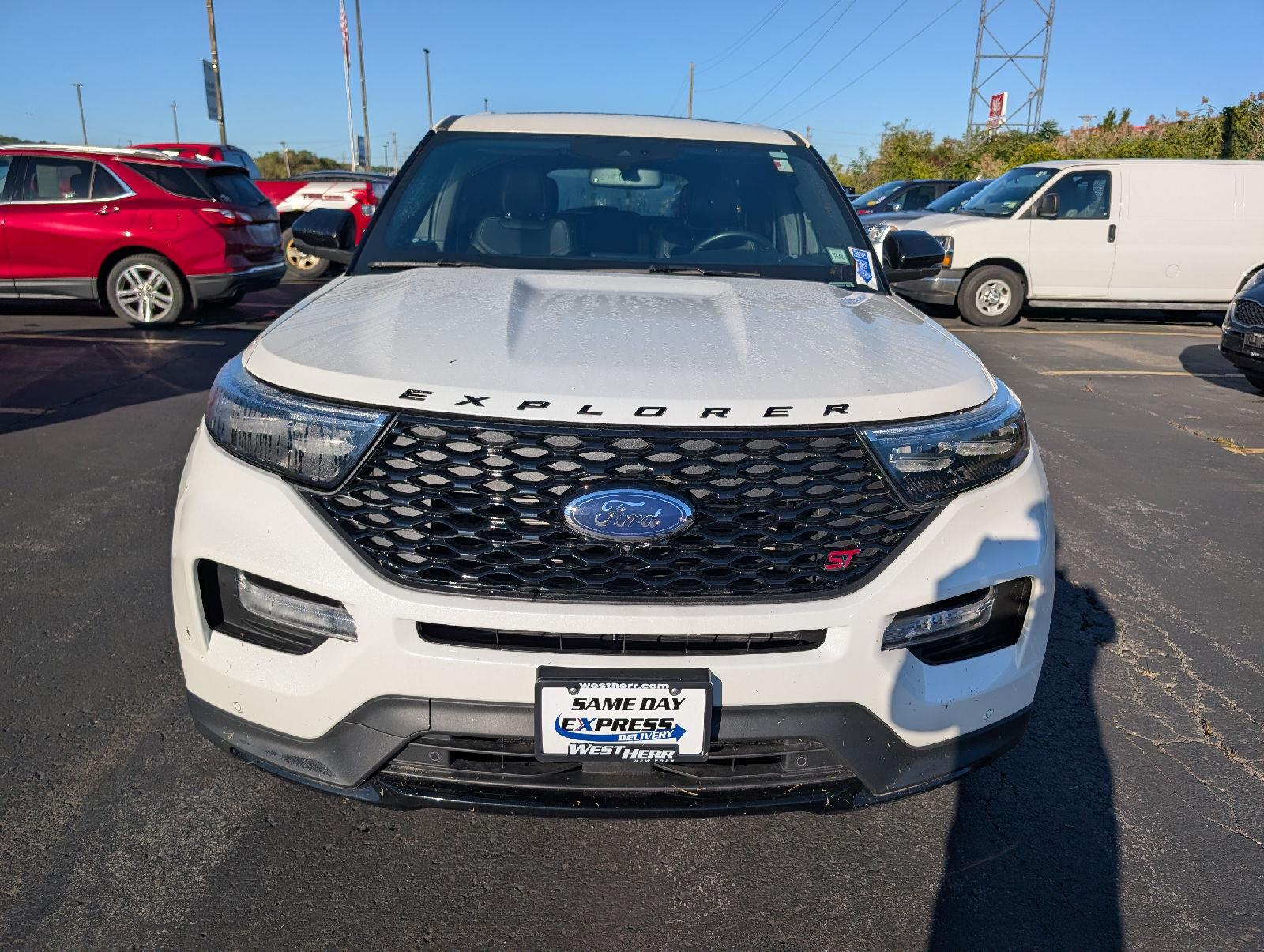 Used 2022 Star White Metallic Tri-Coat Ford  image 2