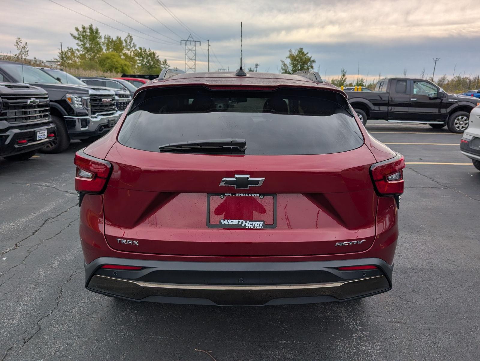 Used 2024 Crimson Metallic Chevrolet ACTIV image 7