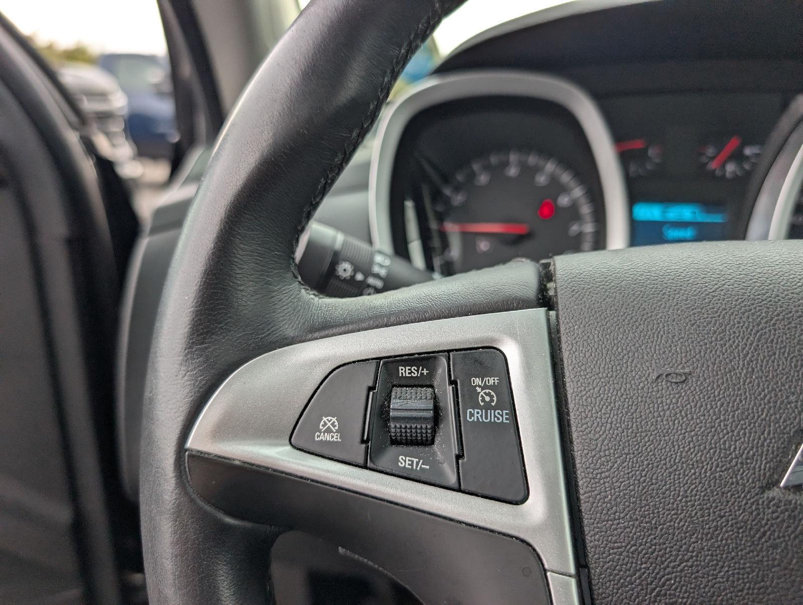 Used 2015  Chevrolet LT image 14