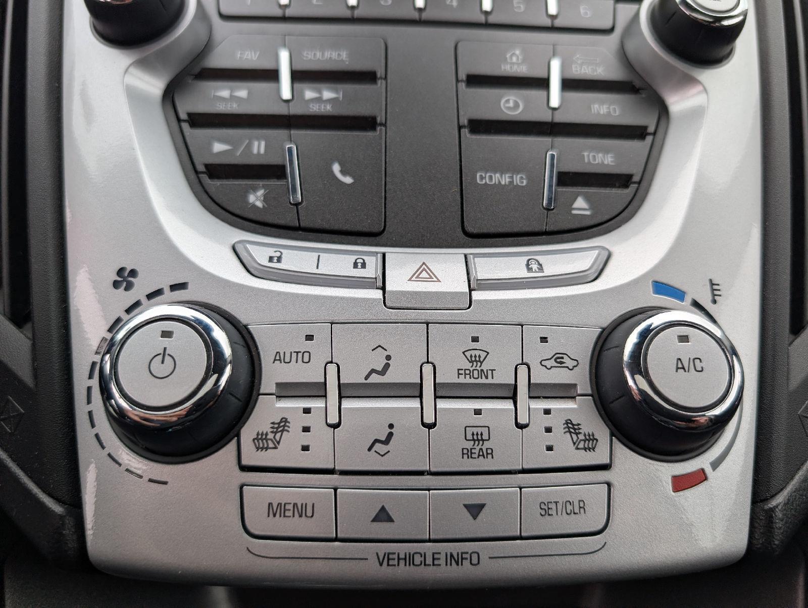 Used 2015  Chevrolet LT image 19