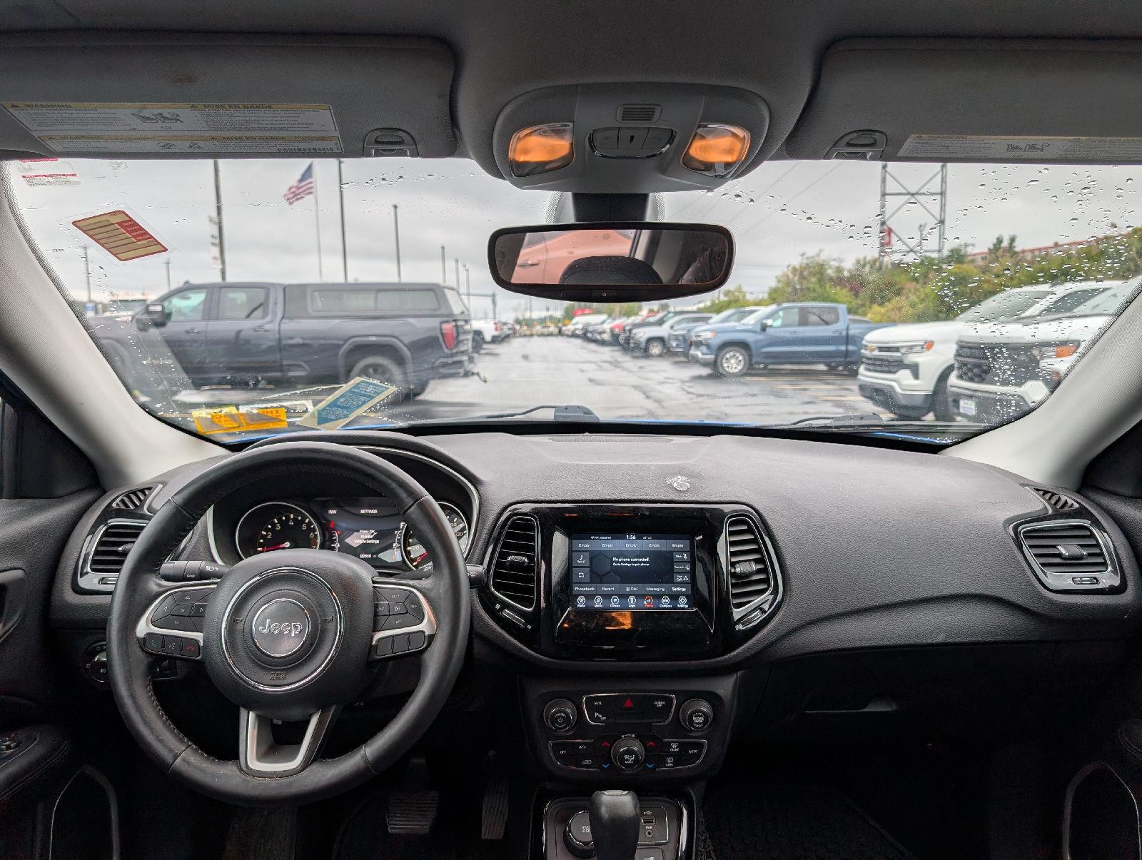 Used 2018 Laser Blue Pearlcoat Jeep Altitude image 10