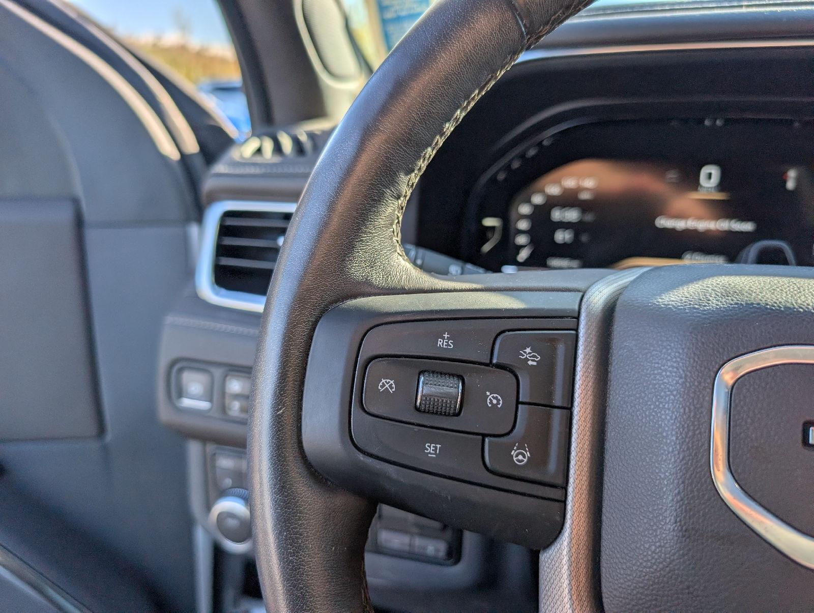Used 2023 White Frost Tricoat GMC Denali image 14