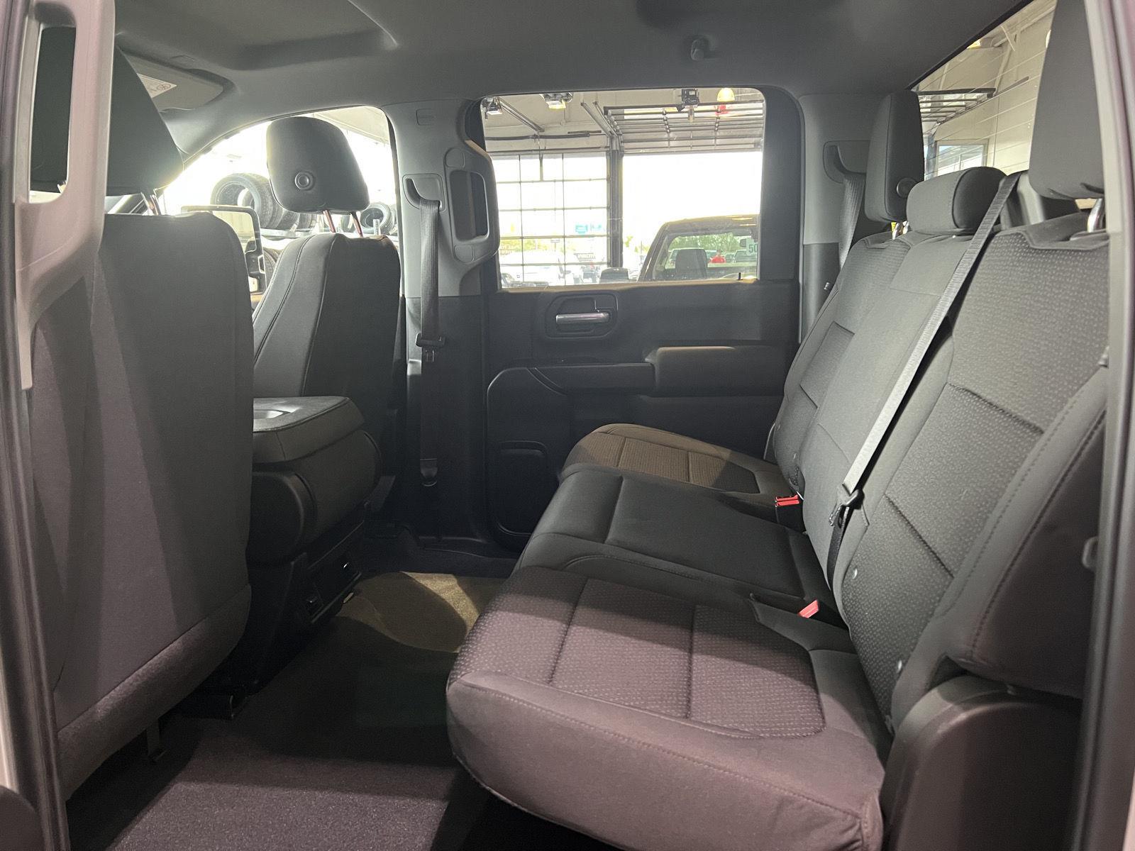 Used 2021 Silver Ice Metallic Chevrolet Custom image 14