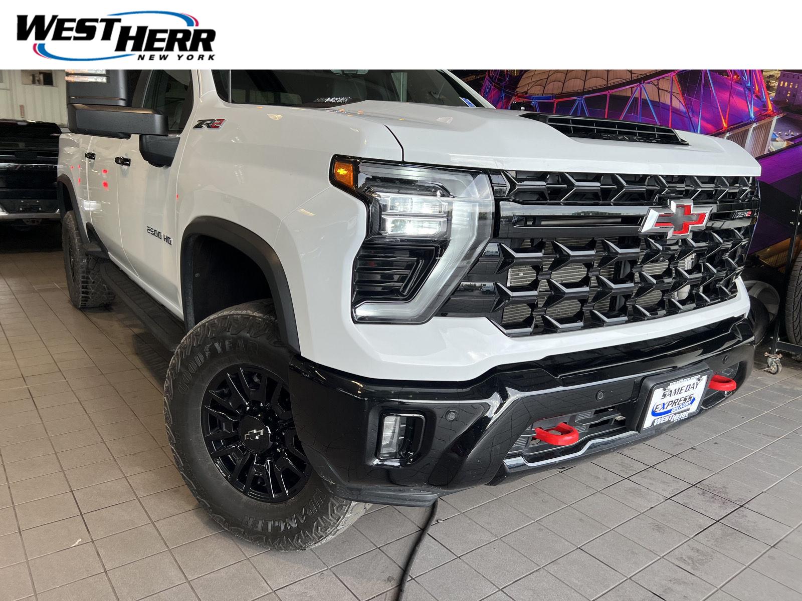 Summit White 2025 Chevrolet Silverado 2500HD Pickup Truck Four-Wheel Drive Automatic