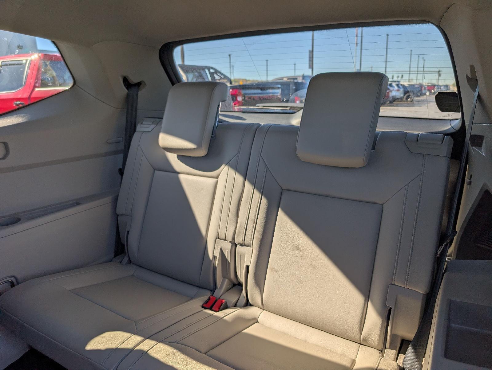 Used 2019 Pure White Volkswagen 3.6L V6 SEL image 10