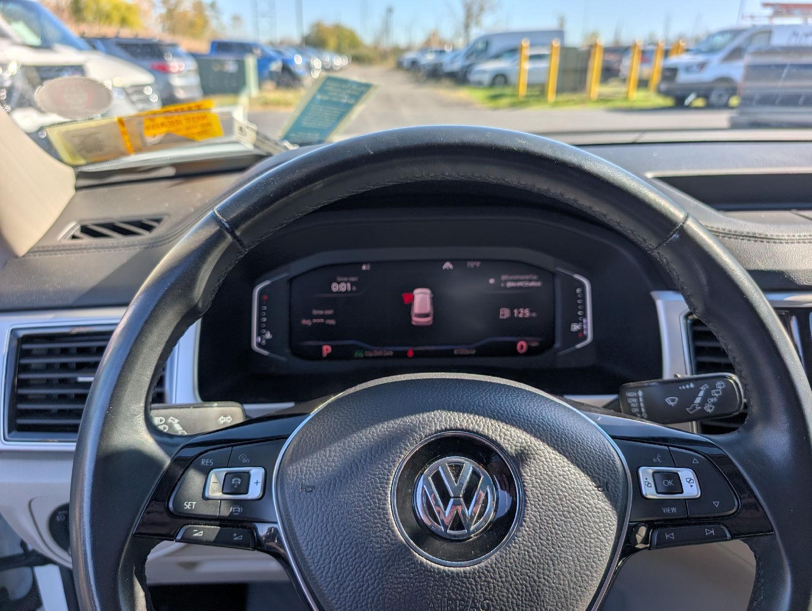 Used 2019 Pure White Volkswagen 3.6L V6 SEL image 11