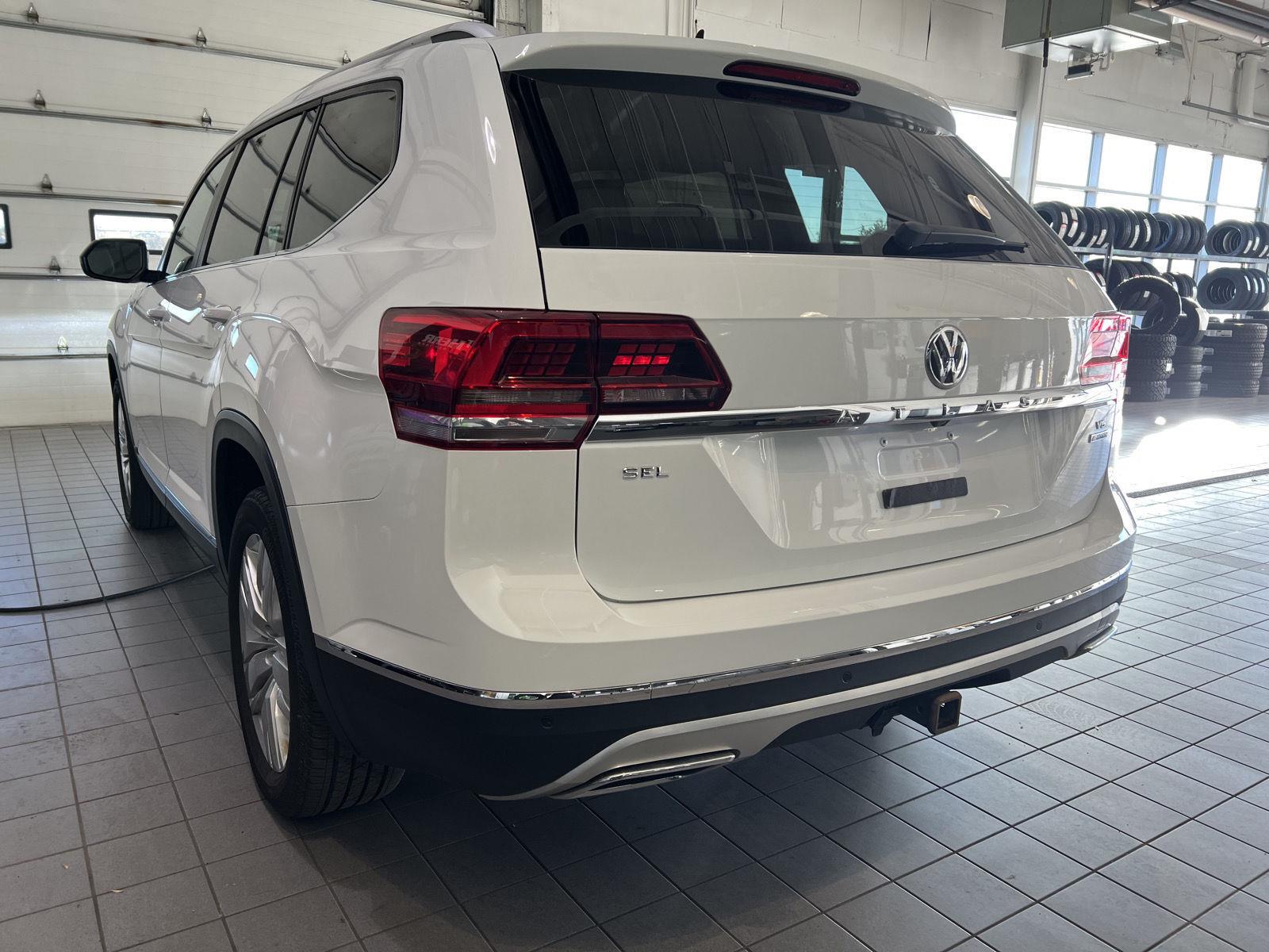 Used 2019 Pure White Volkswagen 3.6L V6 SEL image 26