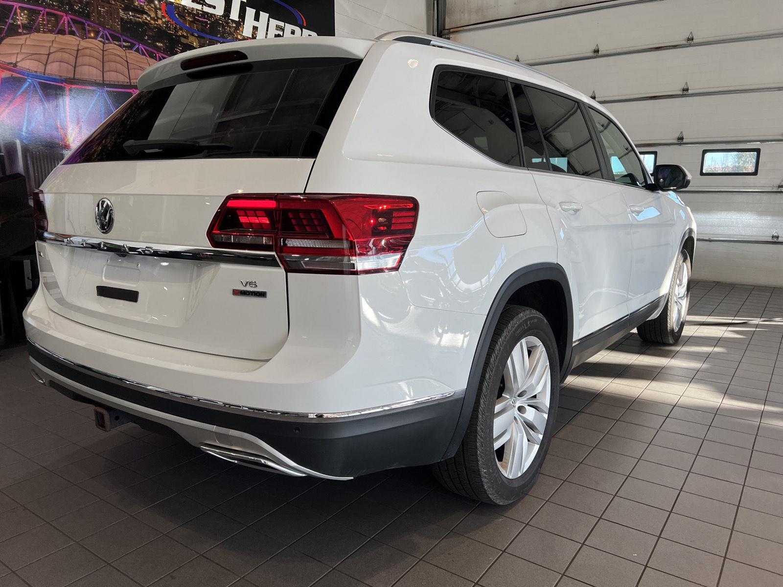 Used 2019 Pure White Volkswagen 3.6L V6 SEL image 27