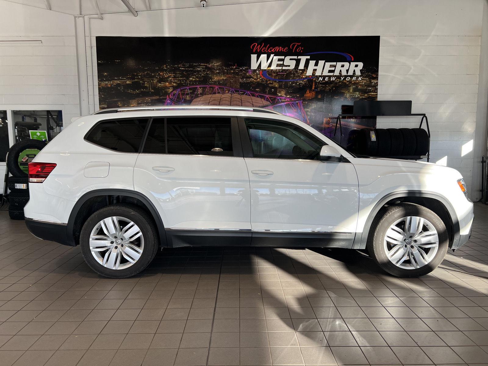 Used 2019 Pure White Volkswagen 3.6L V6 SEL image 28