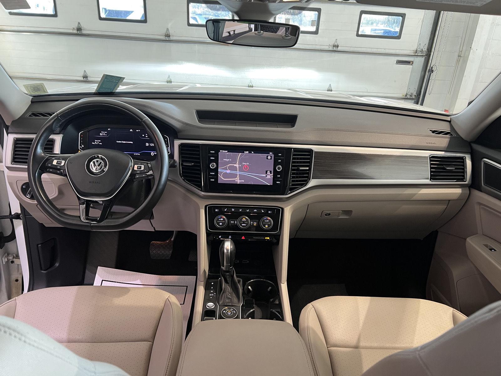 Used 2019 Pure White Volkswagen 3.6L V6 SEL image 33