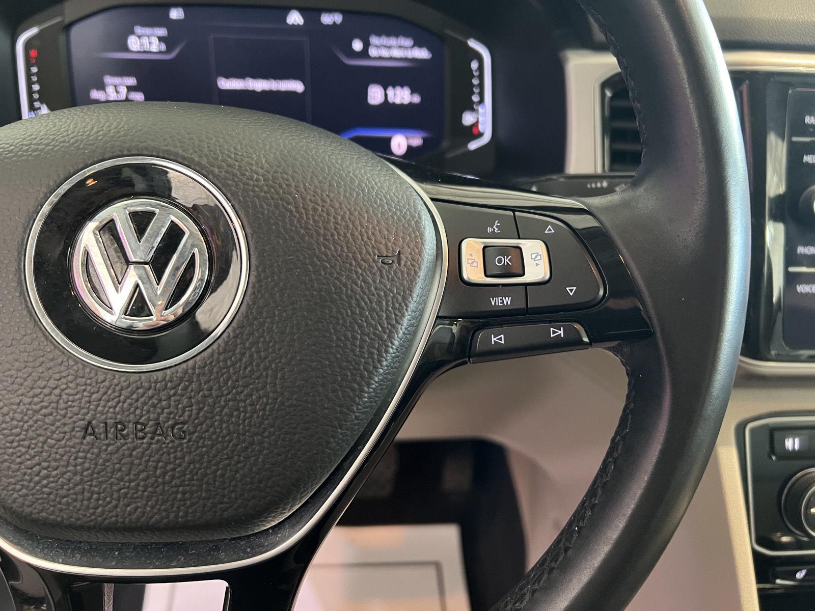 Used 2019 Pure White Volkswagen 3.6L V6 SEL image 37