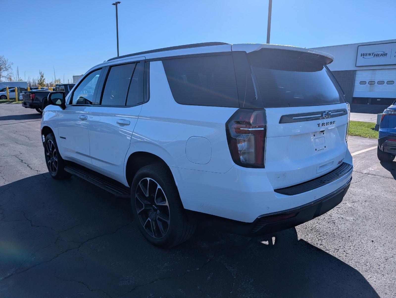 Used 2021 Summit White Chevrolet RST image 5
