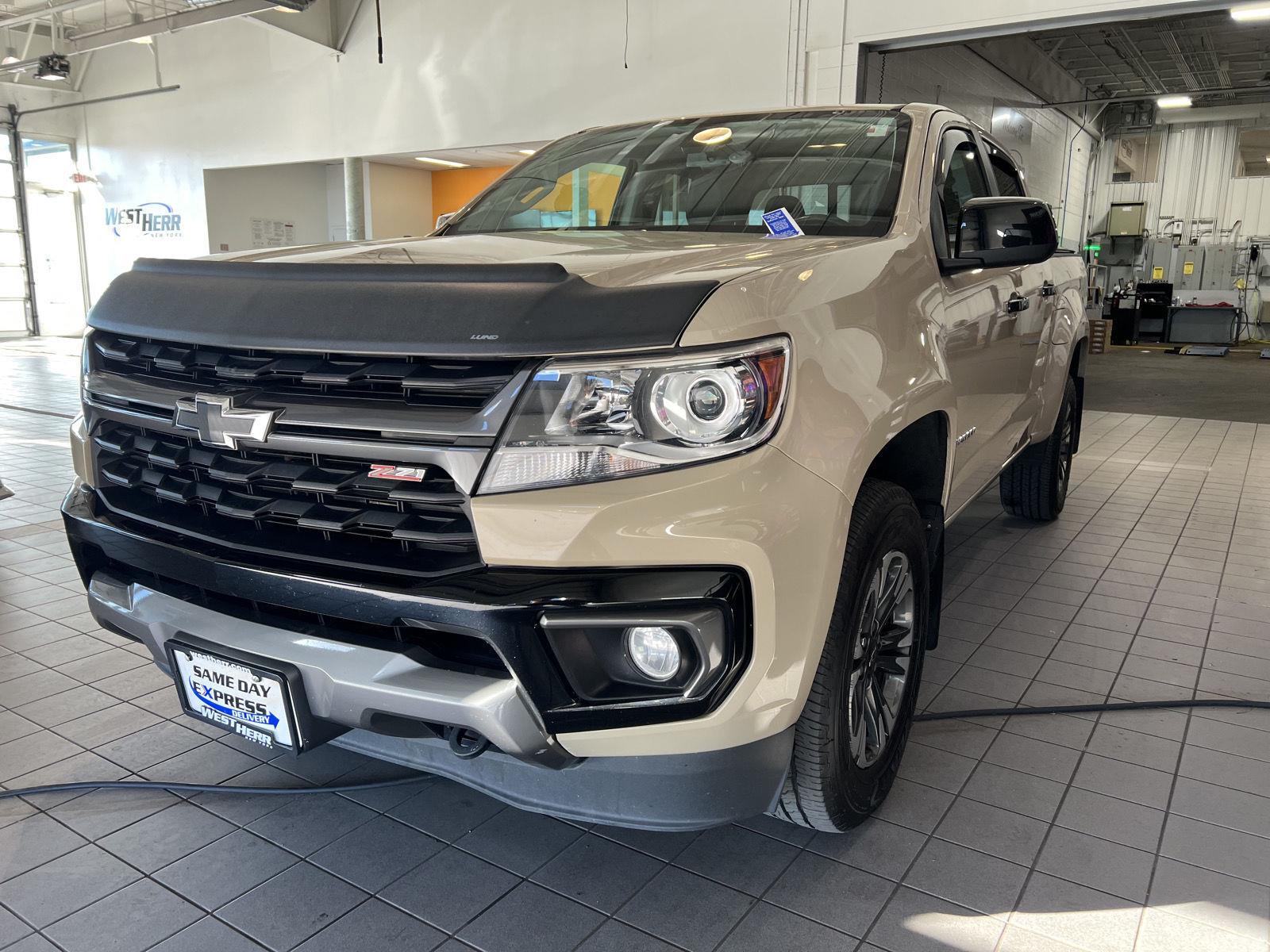 Used 2022 Sand Dune Metallic Chevrolet 4WD Z71 image 2