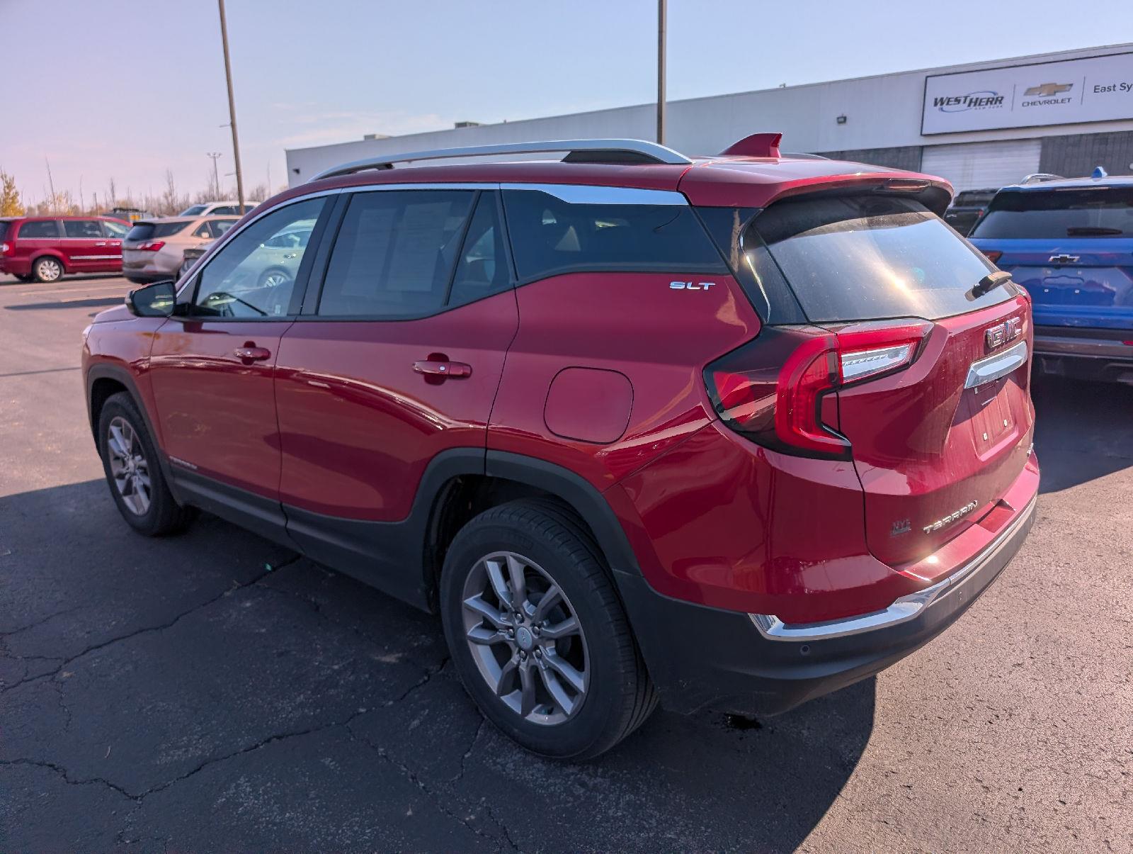 Used 2023 Volcanic Red Tintcoat GMC SLT image 5