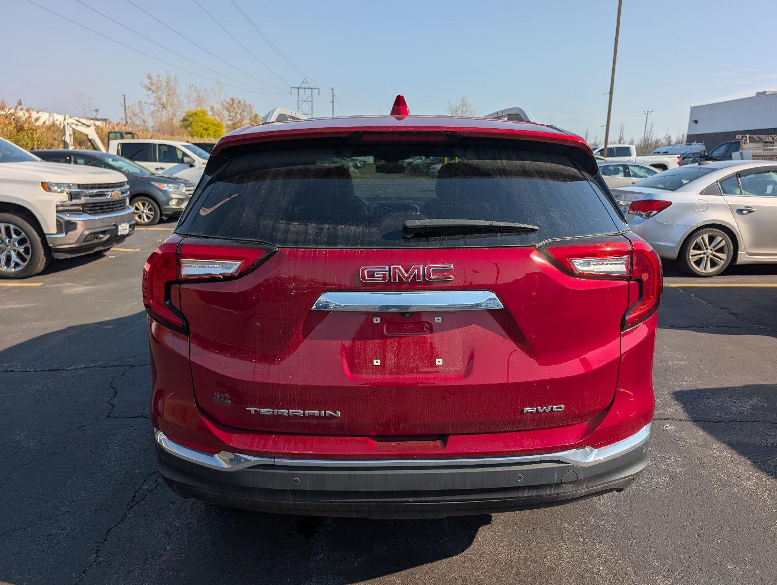 Used 2023 Volcanic Red Tintcoat GMC SLT image 6