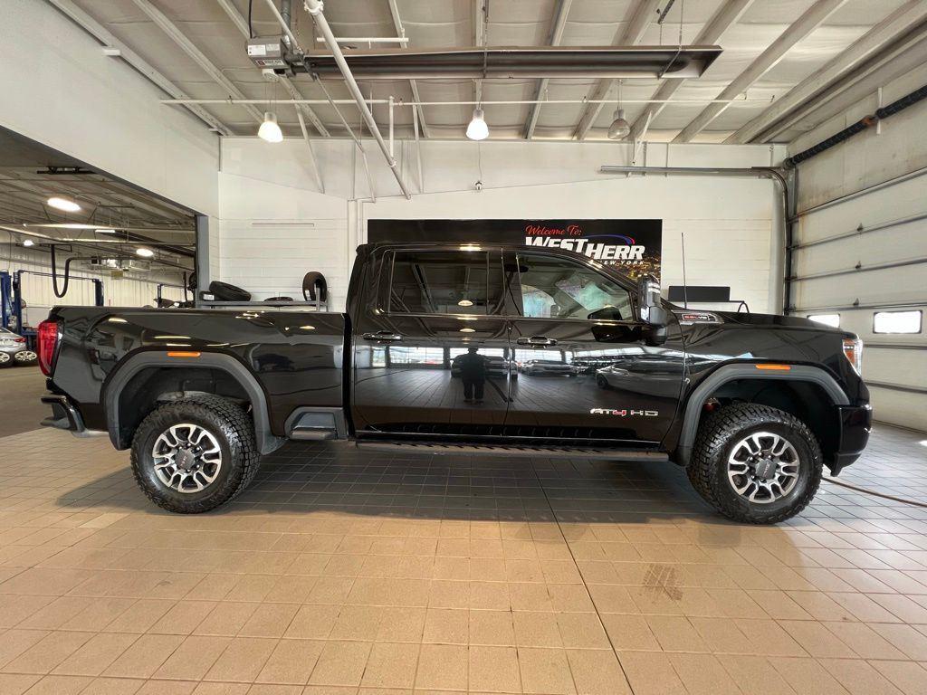 Used 2022 Ebony Twilight Metallic GMC AT4 image 15