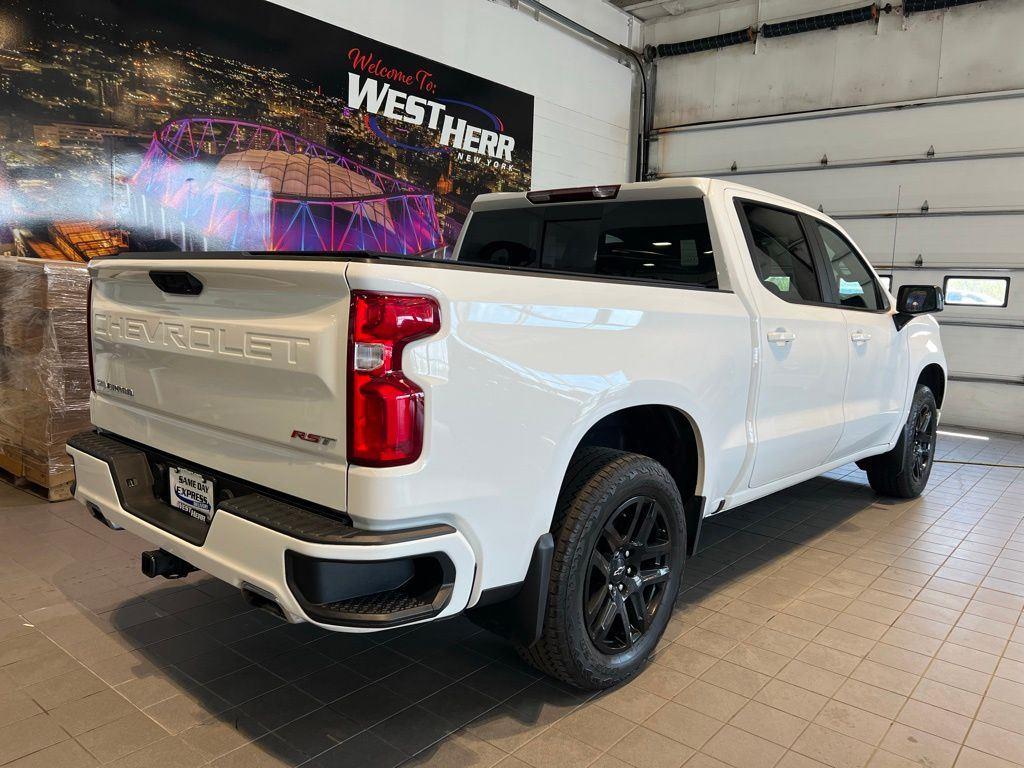 Used 2024 Summit White Chevrolet RST image 12