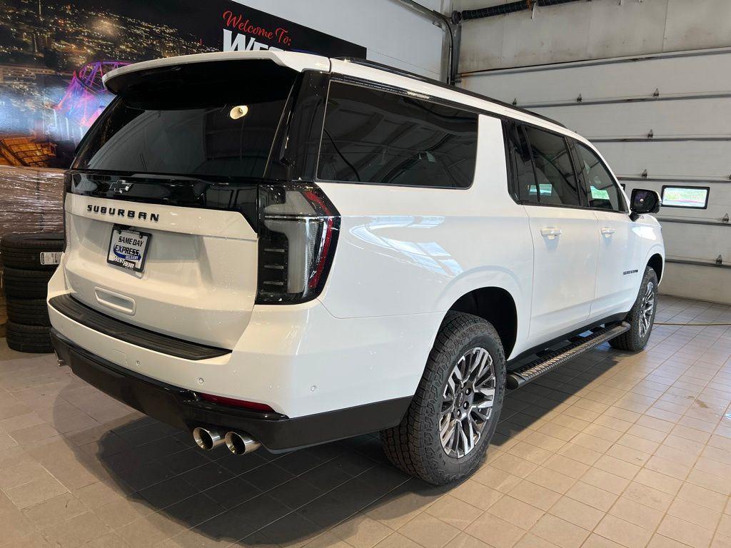 Used 2026 Summit White Chevrolet Z71 image 9