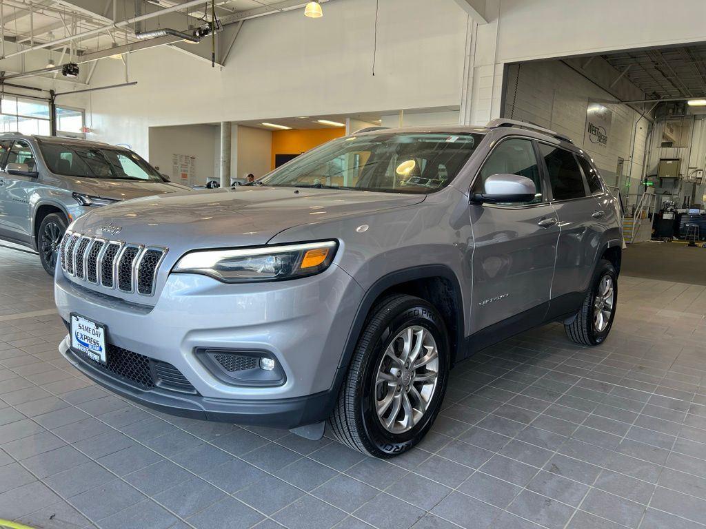 Used 2019 Billet Silver Metallic Clearco Jeep Latitude Plus image 4