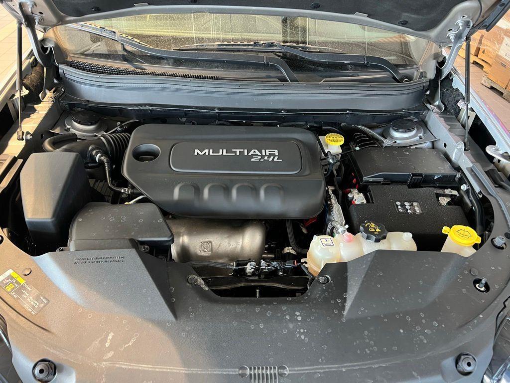 Used 2019 Billet Silver Metallic Clearco Jeep Latitude Plus image 14