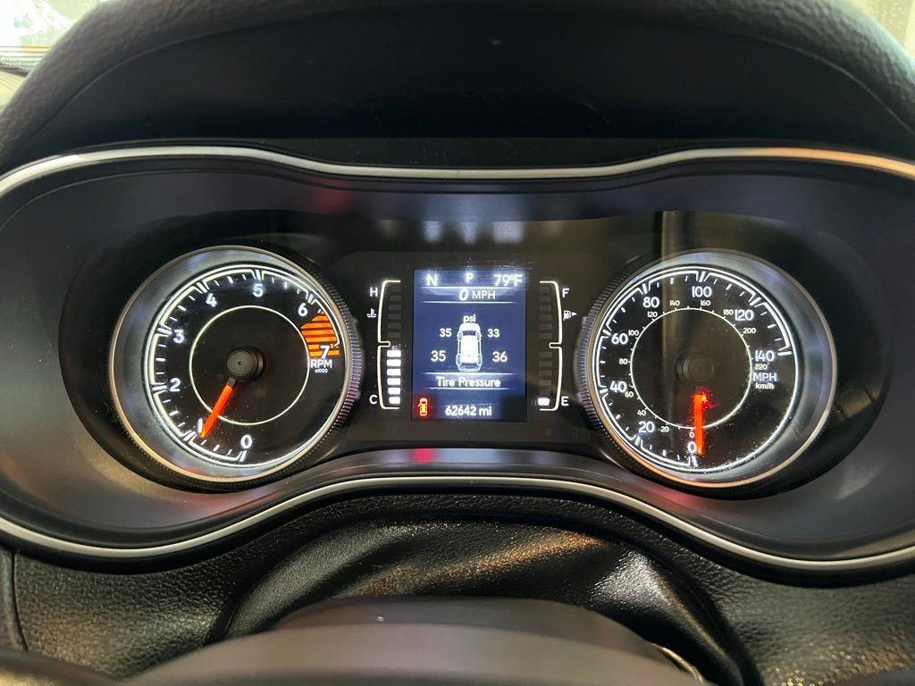 Used 2019 Billet Silver Metallic Clearco Jeep Latitude Plus image 22