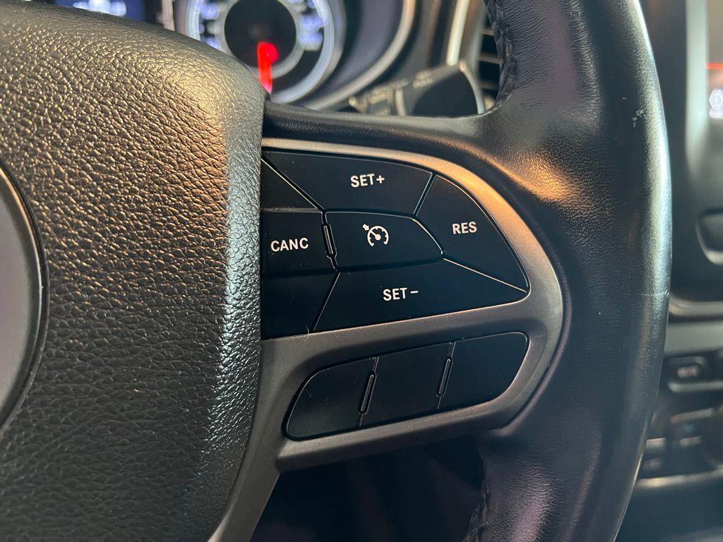 Used 2019 Billet Silver Metallic Clearco Jeep Latitude Plus image 23