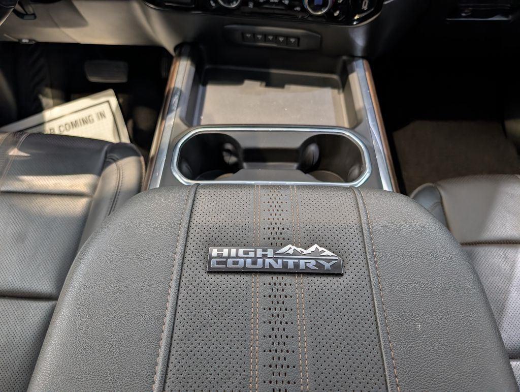 Used 2024 Pearl Chevrolet High Country image 22