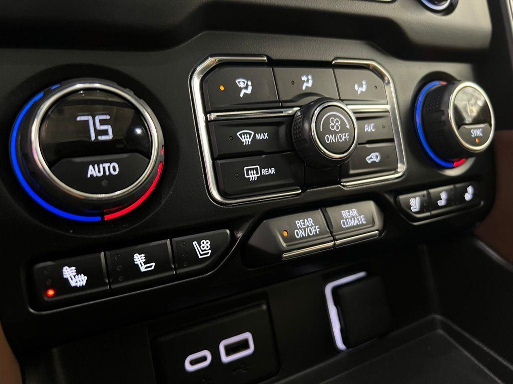 Used 2024 Midnight Blue Metallic Chevrolet High Country image 33