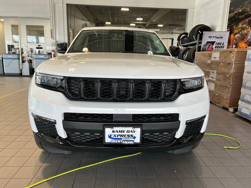 Used 2024 Bright White Clearcoat Jeep Limited image 2