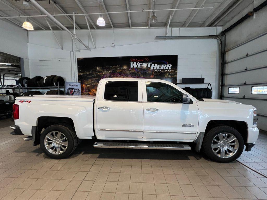 Used 2018 Pearl Chevrolet High Country image 13