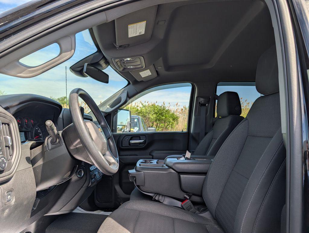 Used 2025 Black Chevrolet Custom image 9