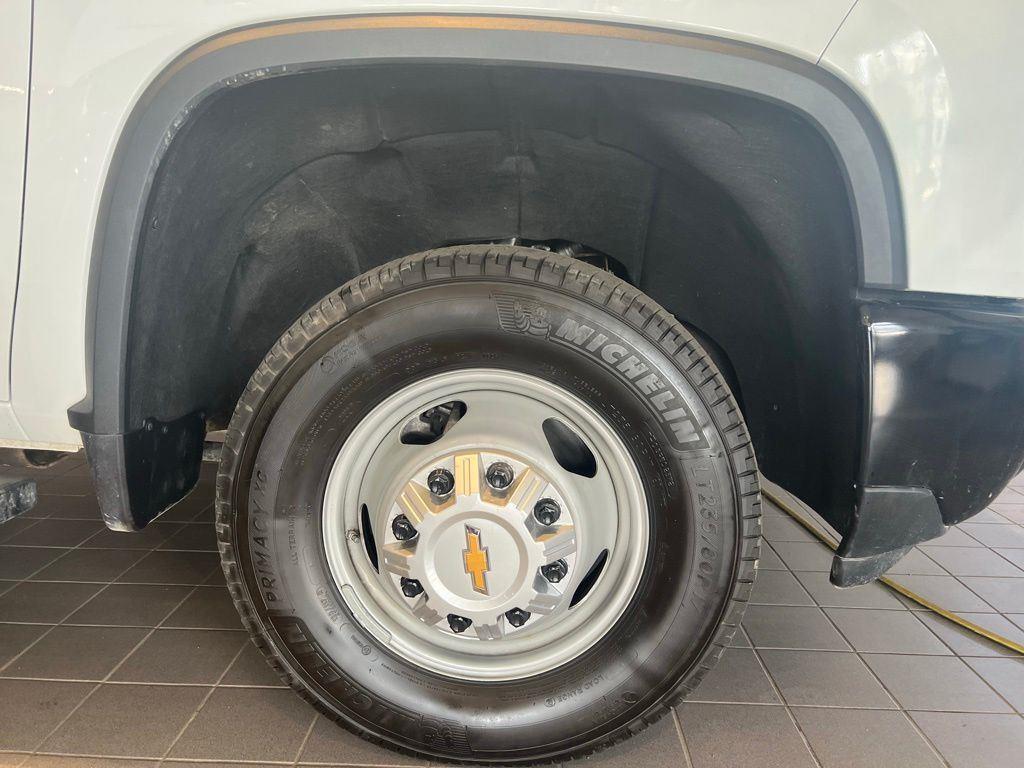 Used 2024 Summit White Chevrolet Work Truck image 12
