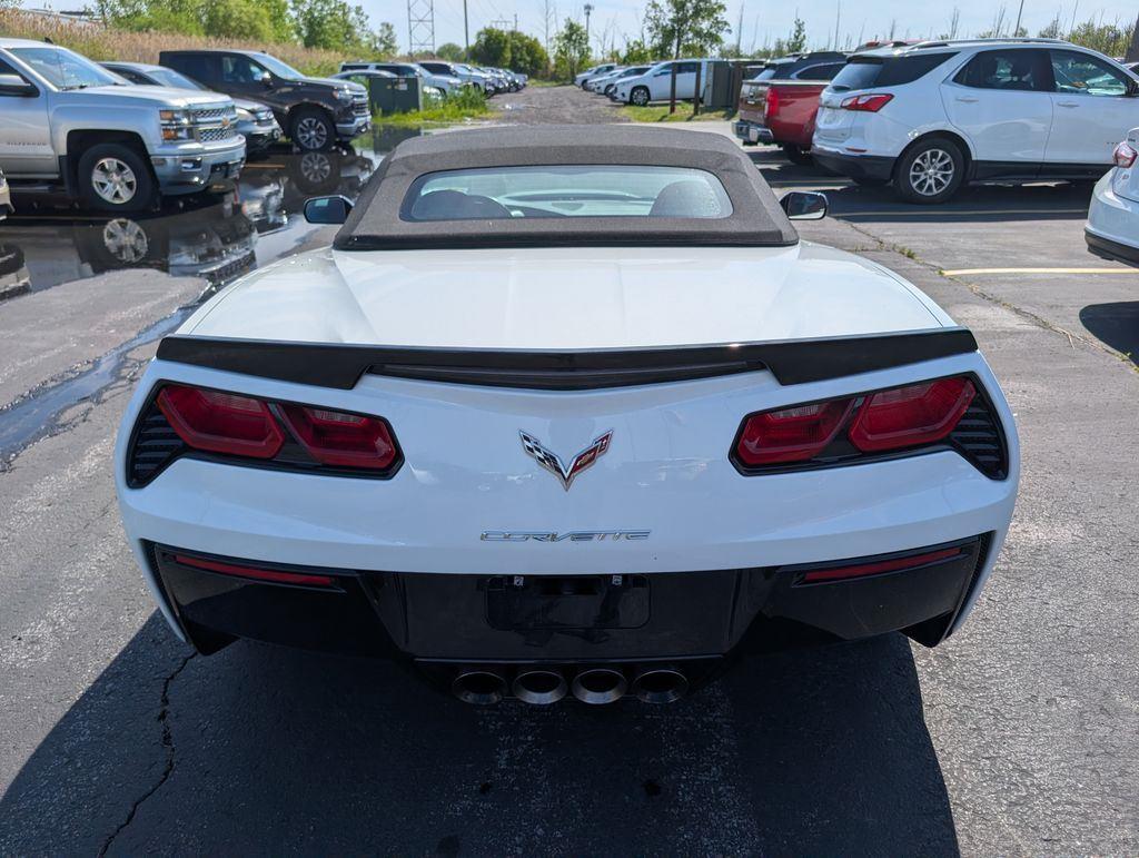 Used 2015 Arctic White Chevrolet Stingray image 8