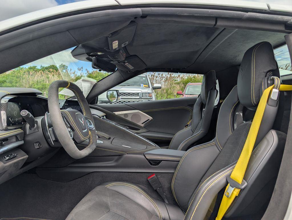 Used 2023 Arctic White Chevrolet Stingray image 11
