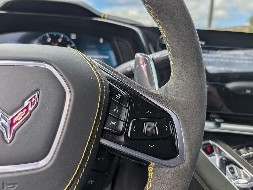 Used 2023 Arctic White Chevrolet Stingray image 15