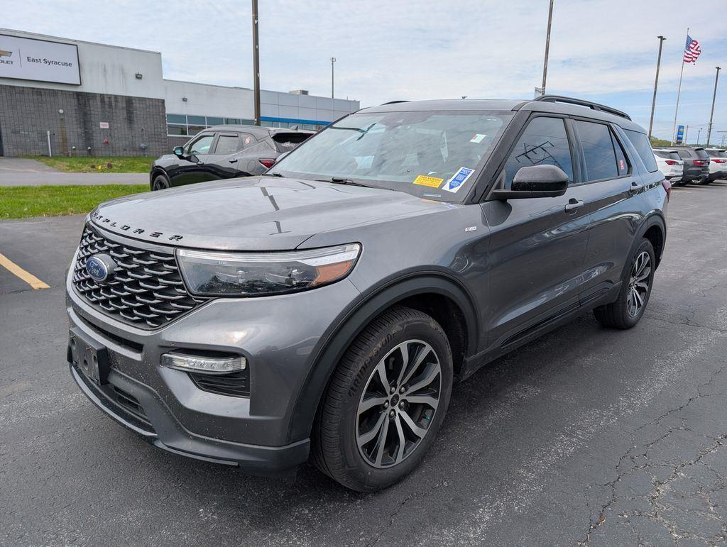 Used 2022 Gray Metallic Ford ST-Line image 4