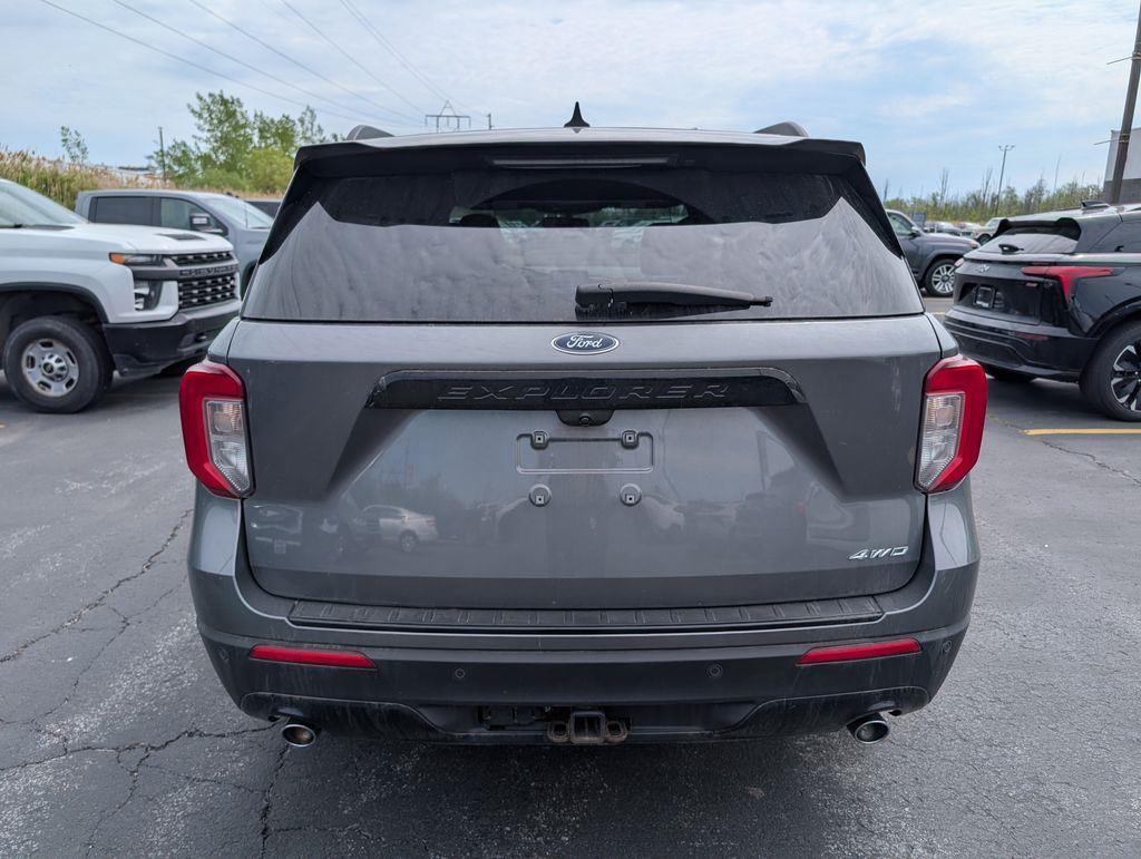 Used 2022 Gray Metallic Ford ST-Line image 7