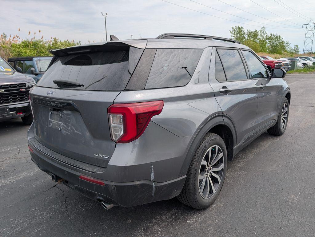 Used 2022 Gray Metallic Ford ST-Line image 8