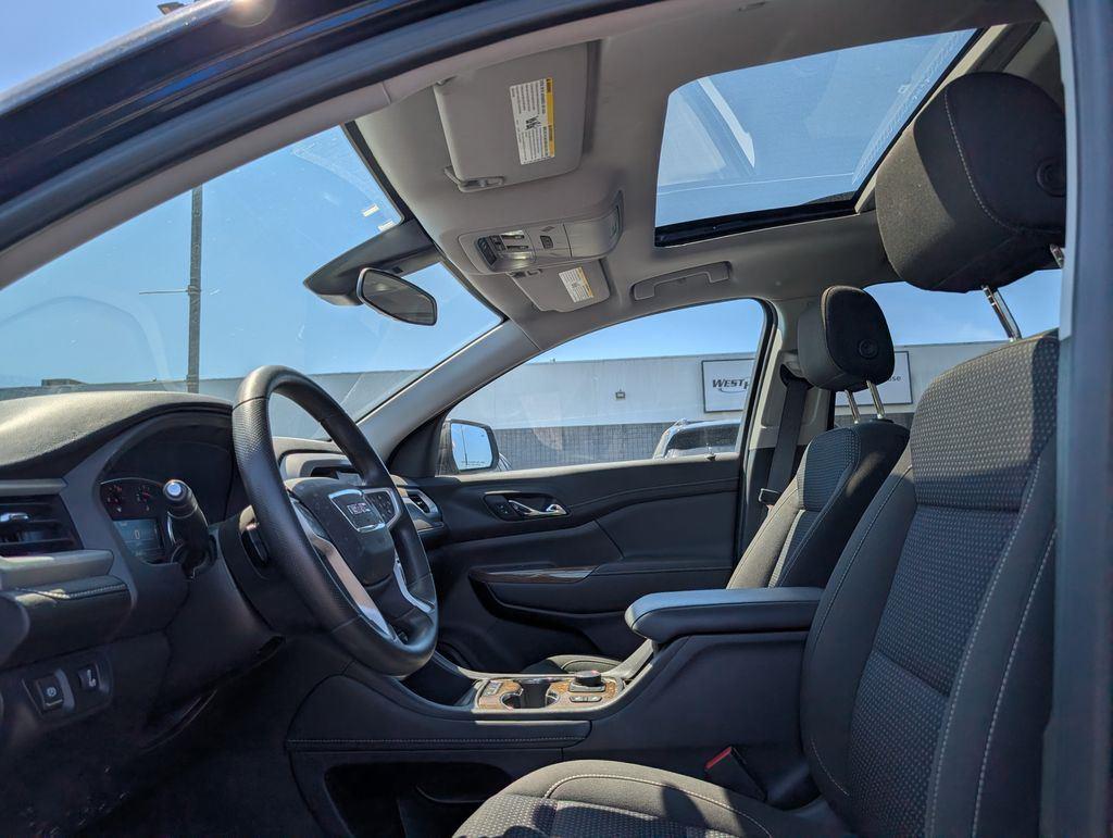 Used 2023 Ebony Twilight Metallic GMC SLE image 8