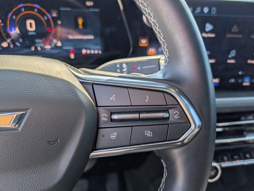Used 2024 Pearl Chevrolet LT image 19