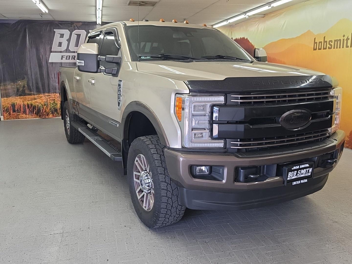 White Gold Metallic 2017 Ford F-250 Super Duty Pickup Truck Four-Wheel Drive 6-Speed Automatic