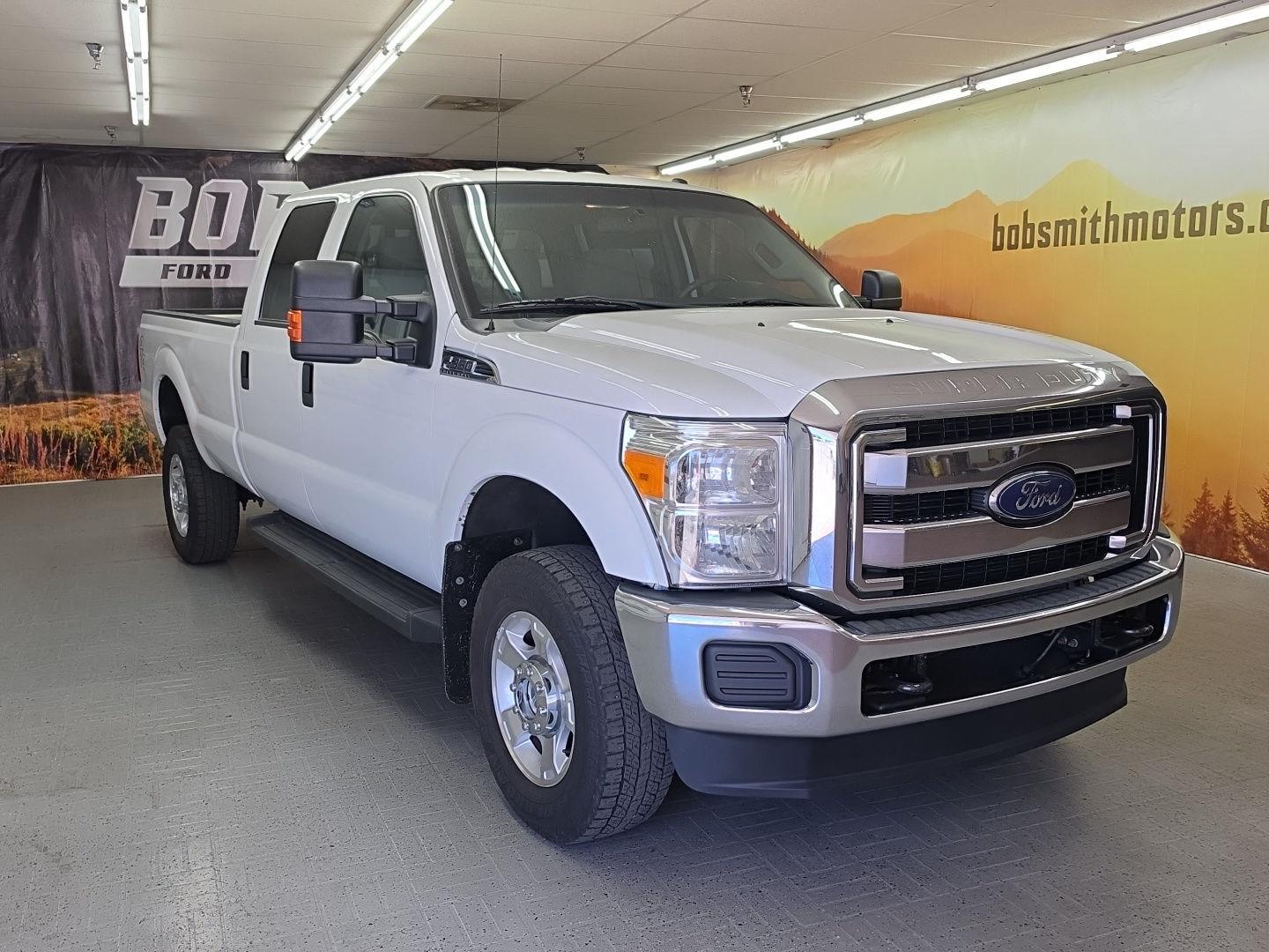 Oxford White 2015 Ford F-350 Super Duty Pickup Truck Four-Wheel Drive 6-Speed Automatic