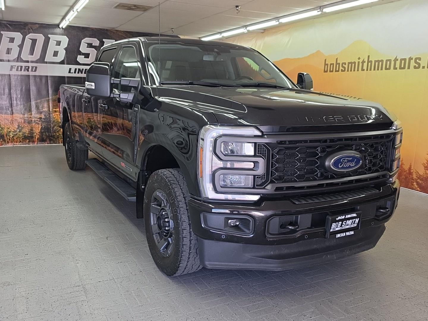 2024 Ford F-350 Super Duty Lariat Crew Cab 4WD