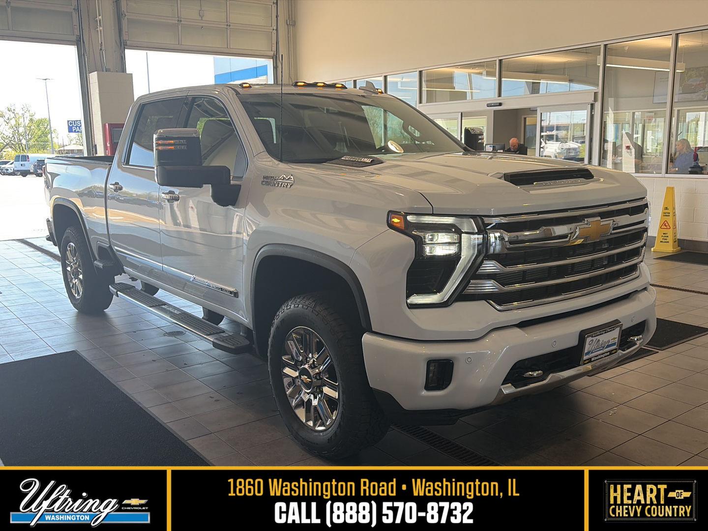 Polar White Tricoat 2026 Chevrolet Silverado 2500HD Pickup Truck Four-Wheel Drive Automatic