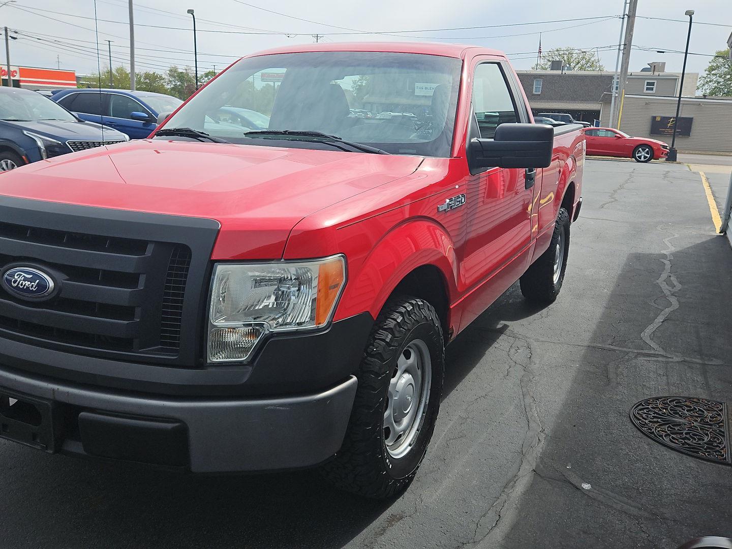 View vehicle photo 7