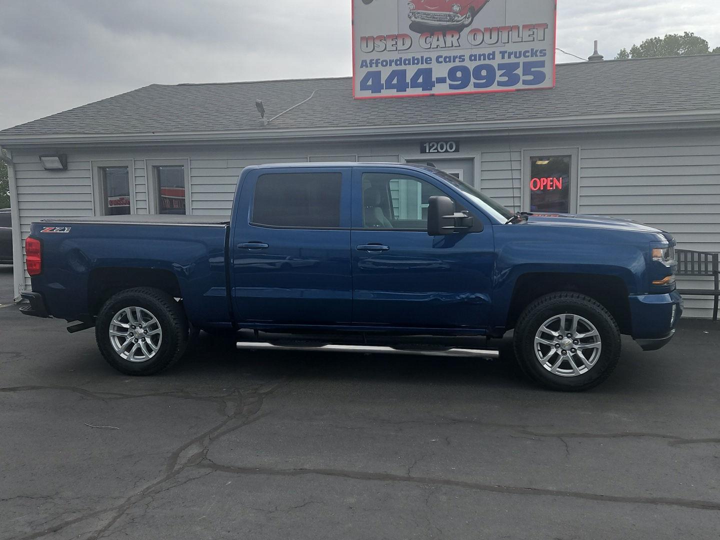 View vehicle photo 3